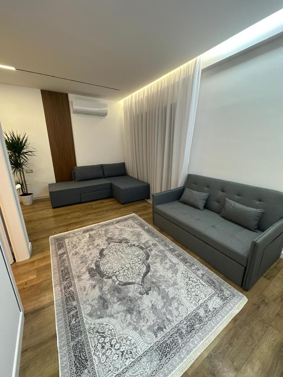 טיראנה Erinda'S Apartment מראה חיצוני תמונה