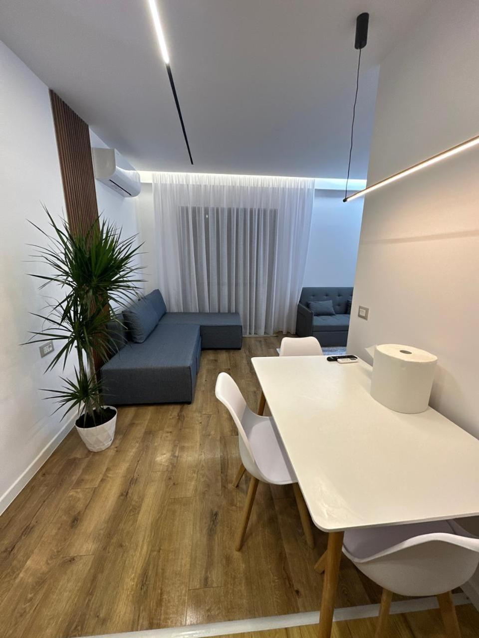 טיראנה Erinda'S Apartment מראה חיצוני תמונה